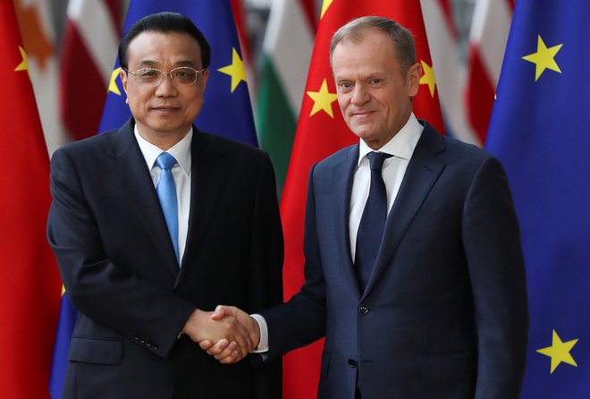 Predsednik Evropskega sveta Donald Tusk in kitajski premier Li Keqiang. FOTO: Reuters