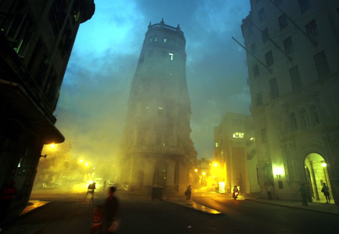 Če imate radi zgodbe o duhovih, temačno atmosfero, čudna duhovna stanja glavnih junakinj, so te kratke zgodbe prave za vas. Foto Reuters