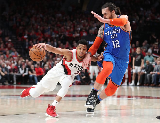 CJ McCollum, levo, je bil junak nove zmage Portlanda. FOTO: Reuters