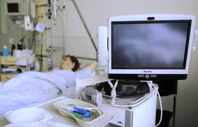 Z digitalizacijo je pacient v krajšem času napoten od osebnega zdravnika do specialista in hitreje mu postavijo diagnozo. FOTO: Reuters