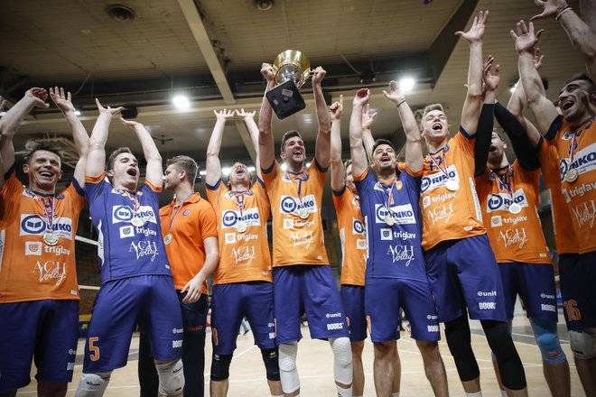 Odbojkarji ACH Volleyja so osvojili že 16. naslov državnih prvakov. FOTO Uroš Hočevar