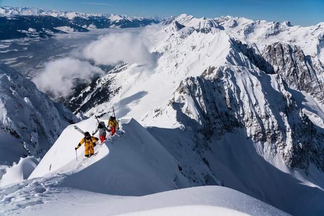 Sožalje zaradi tragične izgube treh odličnih alpinistov so izrazili številni njihovi kolegi z vsega sveta. FOTO: Christian Pondella&nbsp;