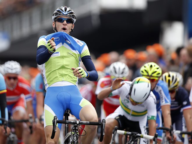 Matej Mohorič je na cestah dirke Amstel Gold postal mladinski svetovni prvak. FOTO: Reuters