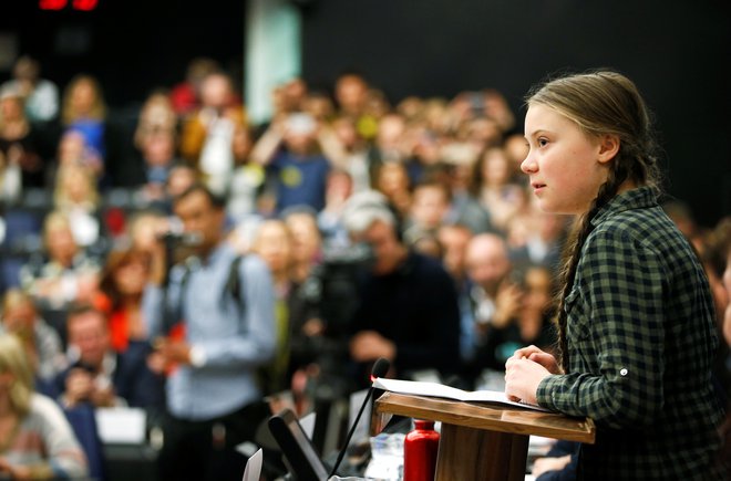 Greta Thunberg je obredla že številne mednarodne in nacionalne institucije. Na fotografiji med govorom v evropskem parlamentu. FOTO: Reuters