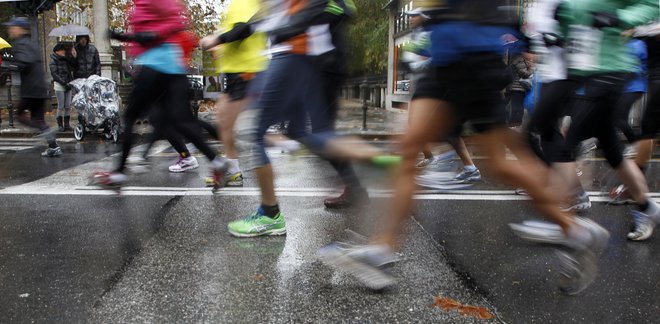 &raquo;Začetek pisanja je kot ultramaraton. Ko začneš s prvim stavkom, si res ne predstavljaš, kako bo, ko se boš bližal ciljni črti,&laquo; pravi Jasmina Kozina Praprotnik, avtorica knjige <em>Kazimira</em>. Foto Leon Vidic