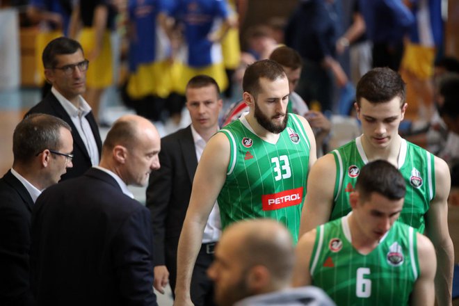 Ljubljančani so zapustili Šenčur sklonjenih glav. FOTO: Petrol Olimpija