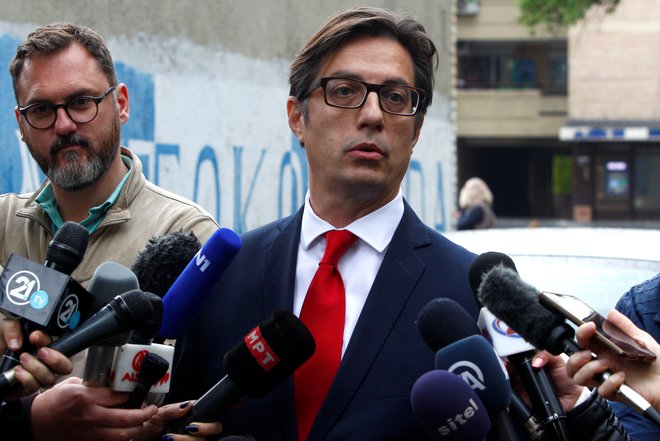 Kandidat vladajoče koalicije Stevo Pendarovski je zmagal v drugem krogu predsedniških volitev. FOTO: REUTERS/Ognen Teofilovski&nbsp;