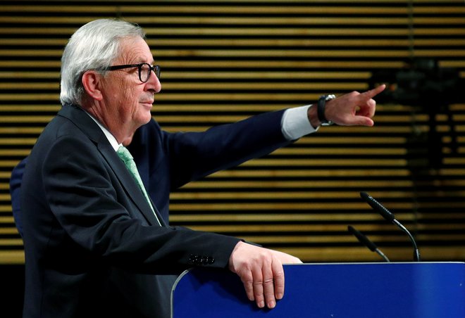 Juncker je priznal tudi napake. Prepričan je, da bi se moral dejavno vplesti v kampanjo pred referendumom o brexitu.&nbsp; FOTO: Francois Lenoir/Reuters