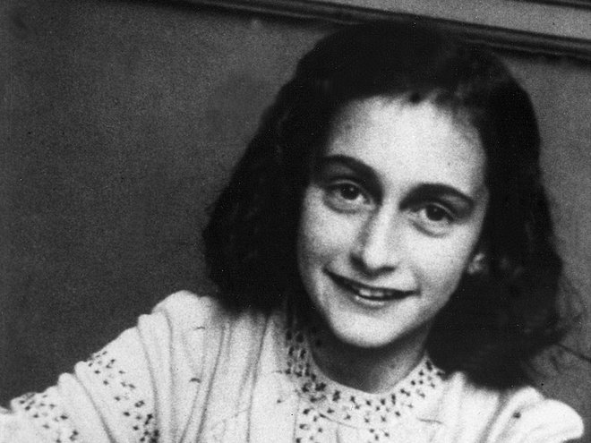 Ana Frank je zapise za tako imenovano različico B dnevnika izbrala sama, objaviti ga je hotela po koncu druge svetovne vojne. FOTO: Wikipedija