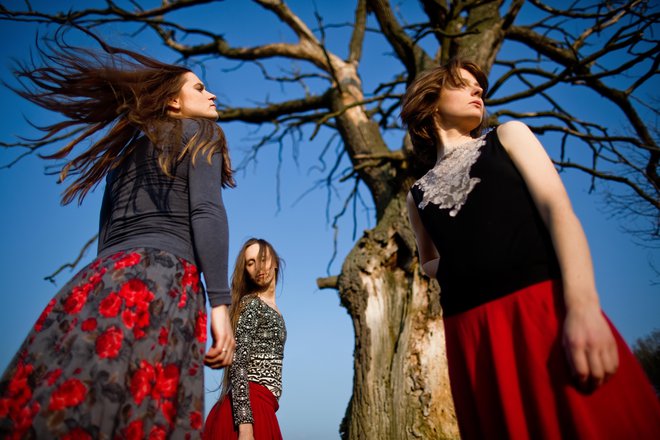 Sutari je atraktiven poljski vokalno-instrumentalni trio. Foto Piotr Spigiel