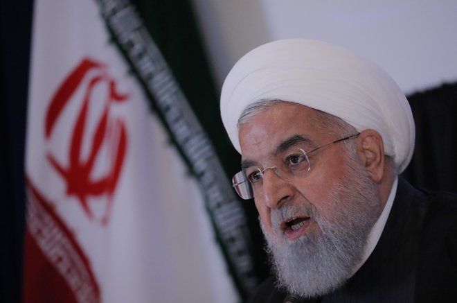 Predsednik Hasan Rohani, bo Irana prenehal spoštovati omejitev proizvodnje obogatenega urana. Foto: Reuters