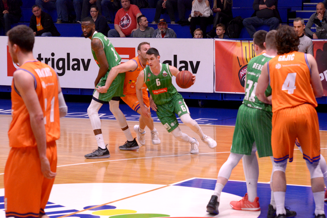 Pozornost se zdaj seli na gostovanje Heliosa v Stožicah. FOTO: Petrol Olimpija