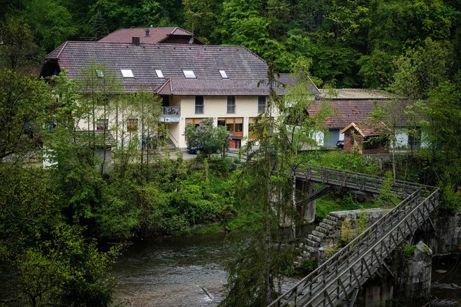 Hotel, v katerem so našli prva tri trupla. FOTO: AFP