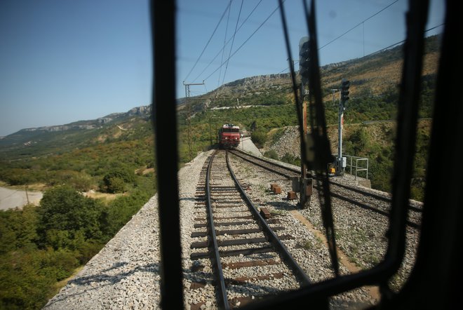 Predvidoma danes bomo dobili odgovor, kdo bo financiral gradnjo drugega tira. FOTO: Jure Eržen