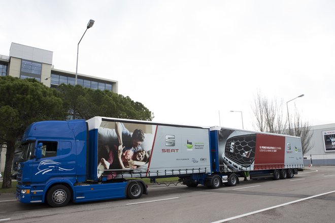 V Španiji že vozijo &raquo;megatovornjaki&laquo;, ki so daljši od 25 metrov. Foto Scania