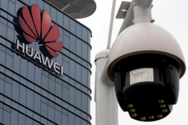 Trump meni, da je Huawei orodje kitajske vlade. FOTO: Tyrone Siu/Reuters