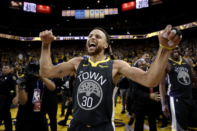 Steph Curry je ob odsotnosti Kevina Duranta spet prevzel vlogo prvega zvezdnika ekipe. FOTO: AFP