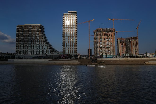 &nbsp;Beograd se zbuja iz dolgoletne vojne in povojne depresije, vezi se obnavljajo. FOTO: Reuters