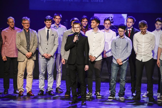 Slavnostna podelitev nagrad tekmovanj iz matematike, fizike in astronomije ob 70-letnici DMFA Slovenije v Cankarjevem domu. FOTO: Uroš Hočevar/Delo