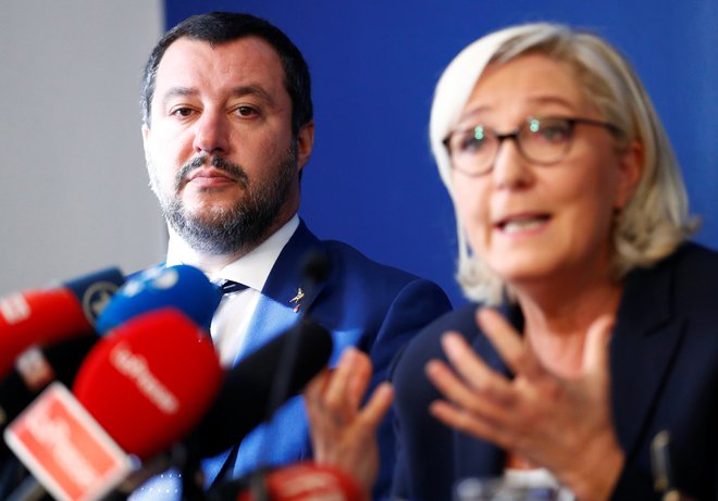 Italijan Matteo Salvini in Francozinja Marine Le Pen sta stebra nacionalističnega zavezništva. FOTO/Reuters