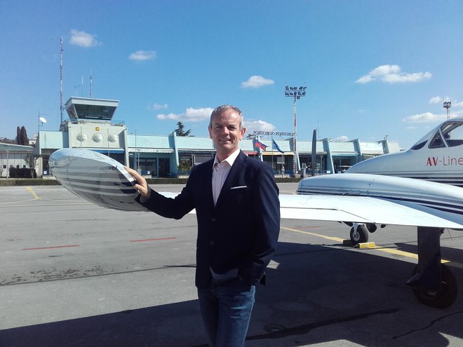 Robert Krajnc, direktor Aerodroma Portorož, meni, da je družba lani poslovala uspešno. Foto Nataša Čepar