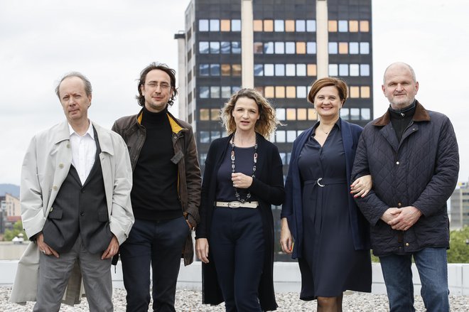 Nominiranci za kresnika: Vladimir P. Štefanec, Mirt Komel, Bronja Žakelj, Mojca Širok in Jani Virk. FOTO: Uroš Hočevar