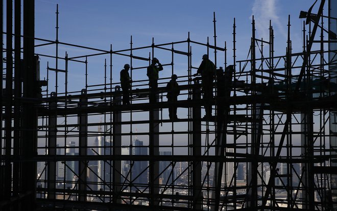 V Frankfurtu ni gradbišča, na katerem ne bi delali »naši«. FOTO: Reuters