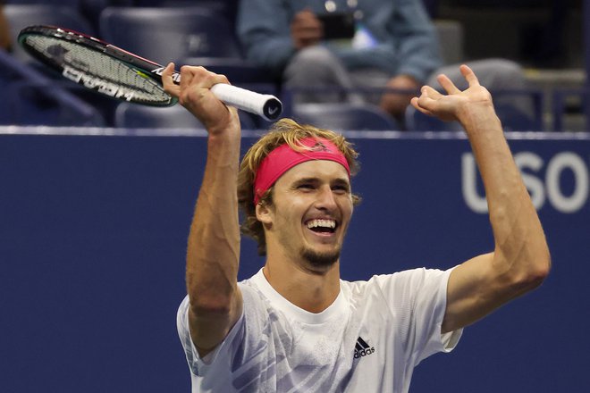 Alexander Zverev se je izvlekel iz zanke. FOTO: Al Bello/AFP