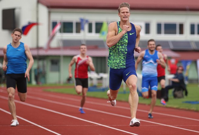 Luka Janežič je konec tedna v 24 urah nastopil na dveh mitingih, v Rietiju na 400 m in v Slovenski Bistrici na 300 m. FOTO: Tadej Regent/Delo