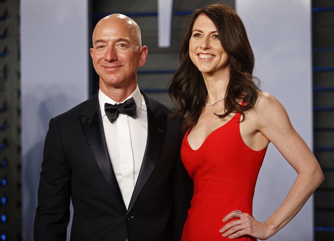 Jeff in MacKenzie Bezos. FOTO: Danny Moloshok Reuters