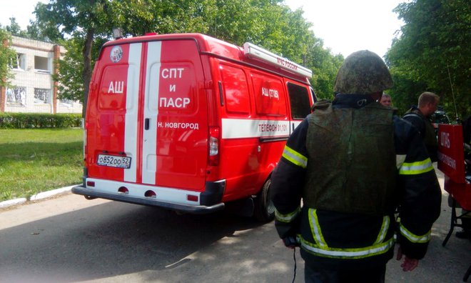 Reševalno operacijo na kraju eksplozije so ponoči končali, zdaj bosta sledila ocena škode ter odstranjevanje posledic eksplozij. FOTO: Reuters