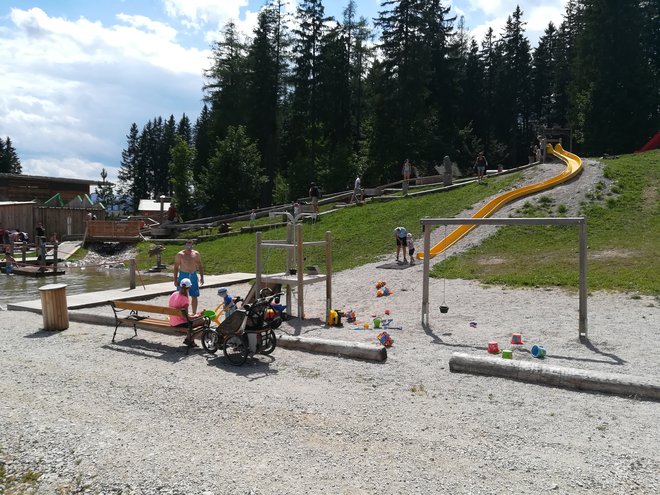 Na Mariazeller Bürgeralpe je urejen otroški park. Foto Mitja Felc