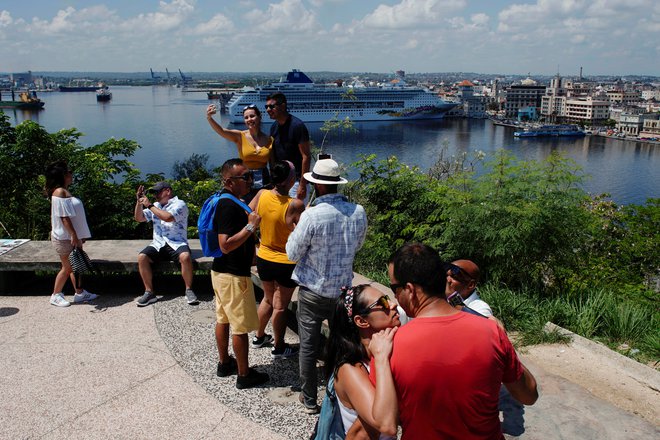 Razgled na Havano bo ostal, le po novem brez križark v ozadju.<br />
FOTO: Reuters
