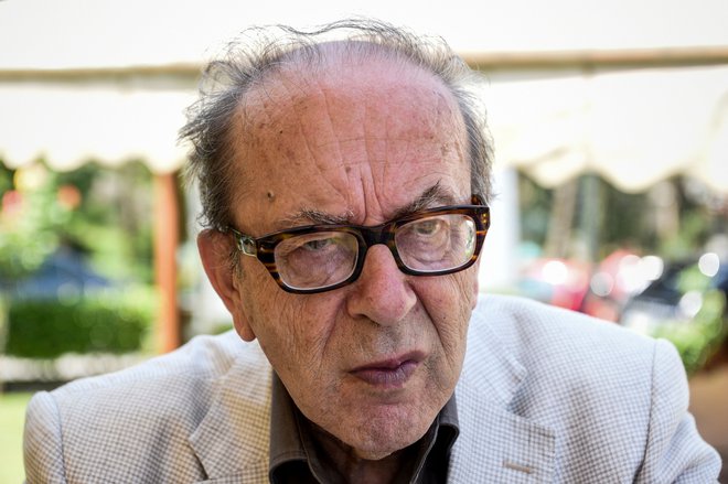 Ismail Kadare je svoj nekdanji dom v Tirani spremenil v muzej. FOTO: Gent Shkullaku/AFP