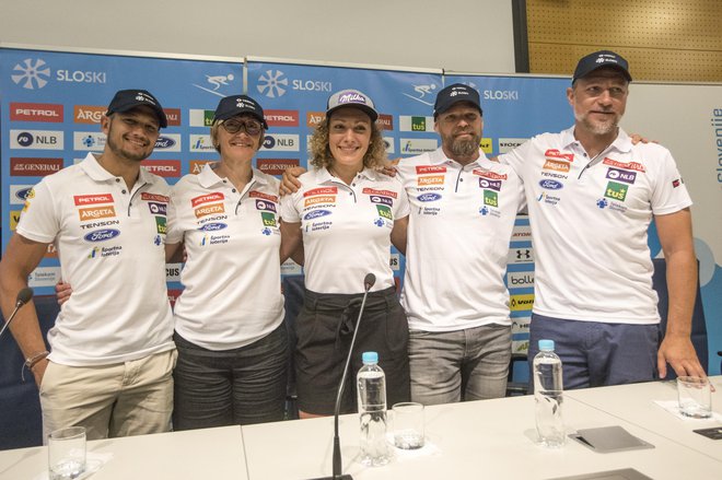 Slovenska smučarska šampionka Ilka Štuhec je naposled razkrila svoj štab, ki ga bo še naprej vodila njena mama Darja Črnko, glavni trener pa bo Švicar Stefan Abplanalp (desno). FOTO: Voranc Vogel/Delo