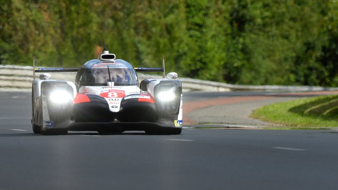 Fernando Alonso je skupaj z ekipo Toyoti priboril drugo zaporedno zmago v Le Mansu. FOTO: AFP