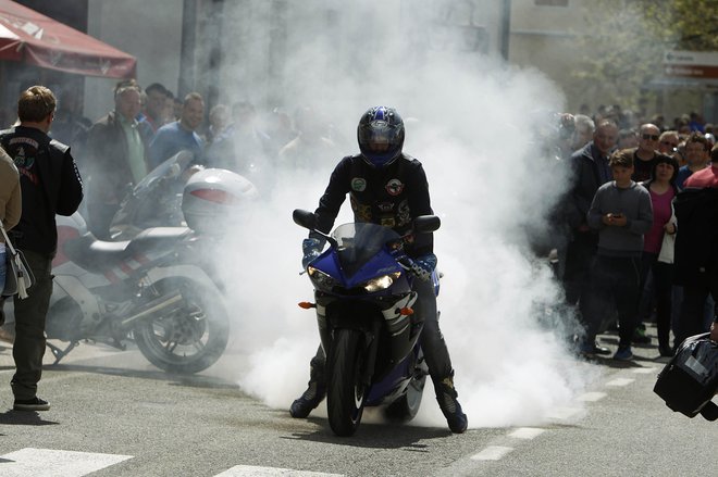 Velikokrat so motoriste pred smrtjo rešile le&nbsp;&raquo;srečne okoliščine&laquo;. FOTO: Leon Vidic/Delo