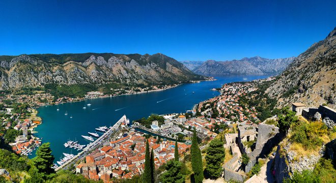 Pogled na zaliv Boka Kotorska. FOTO: Shutterstock