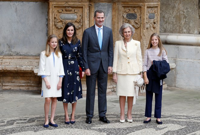 Španska kraljeva družina: princesa Leonor, kraljica Leticija, kralj Filip VI., zaslužna kraljica Sofía in infanta&nbsp;Sofía.&nbsp;Foto: Enrique Calvo/Reuters