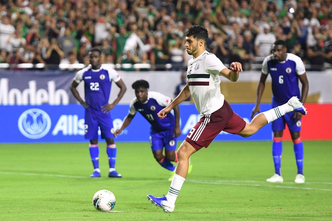 Raul Jimenez je odločil z zadetkom iz najstrožje kazni. FOTO: AFP