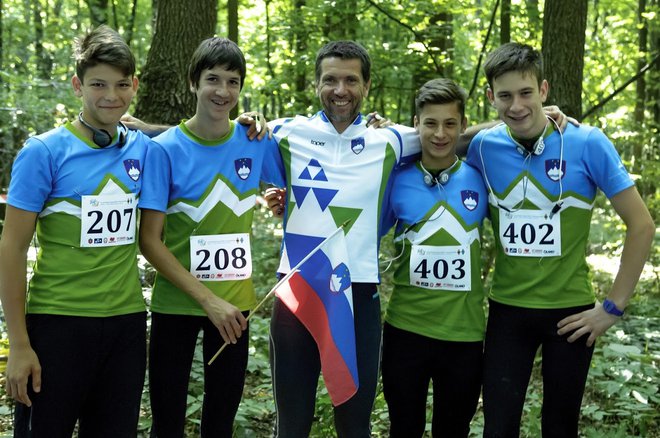 Na fotografiji od leve proti desni: Ruj Grošelj Simić, Pavel Trojer, Andrej Trojer, Nik Gregorič, Jani Bratož Foto: ZRS