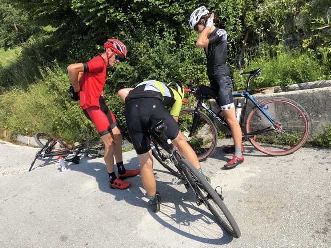 Podobne prireditve so povečini nepodprte narave – pomagaš si sam oziroma soudeleženci. Foto: J.J.