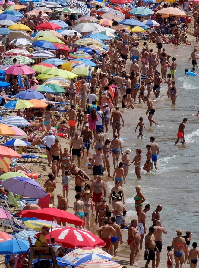 Klasična podoba španskih plaž FOTO: Reuters