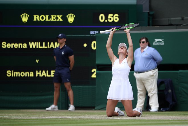 Simona Halep je bila navdušena in hkrati tudi malce presenečena, s kakšno lahkoto je dobila finalni obračun. FOTO: Reuters