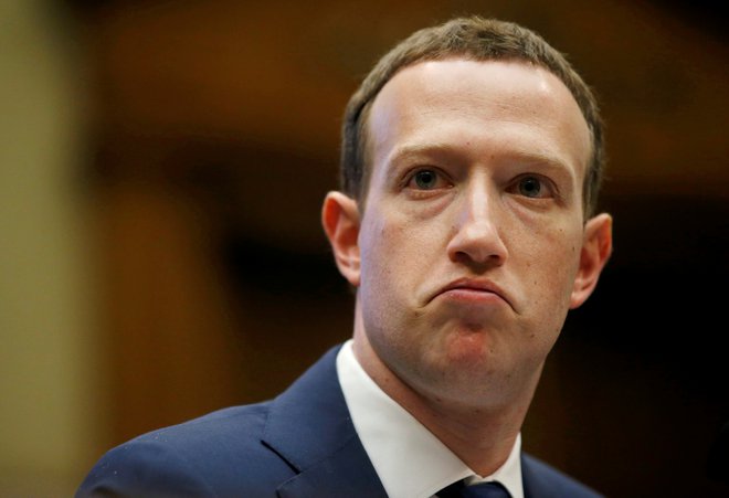 Izvršni direktor in ustanovitelj Facebooka Mark Zuckerburg bije bitke na različnih frontah. FOTO: REUTERS/Leah Millis