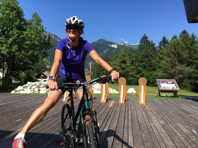 Tanja Fajon rada kolesari, plava, se potaplja, hodi&nbsp;... skratka, navdušena rekreativka. FOTO: osebni arhiv Tanje Fajon
