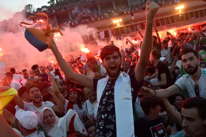 V Alžiriji so se veselili velike zmage. FOTO: AFP