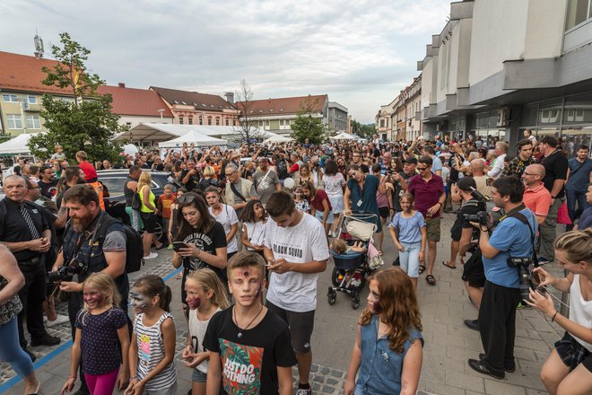 Skozi Ljutomer so se sprehodili zombiji ter druge pokveke in nakaze vseh vrst. Foto Sandi Kelc