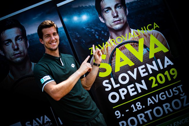 Aljaž Bedene se je letos odločil za drugačen spored pred OP ZDA, namesto v Winston-Salemu bo nastopil v Portorožu.<br />
FOTO: Grega Valančič/Sportida