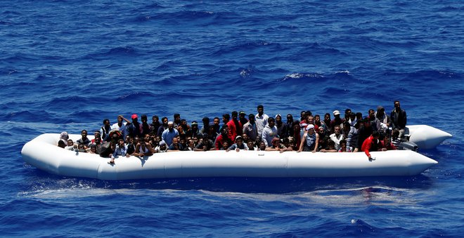 Libijska obalna straža zaenkrat poročil še ni potrdila (fotografija je simbolična). FOTO: Stefano Rellandini/Reuters